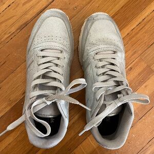 Sparkly silver Classic Reebok sneakers shoes 4 35 big kids sparkle grey